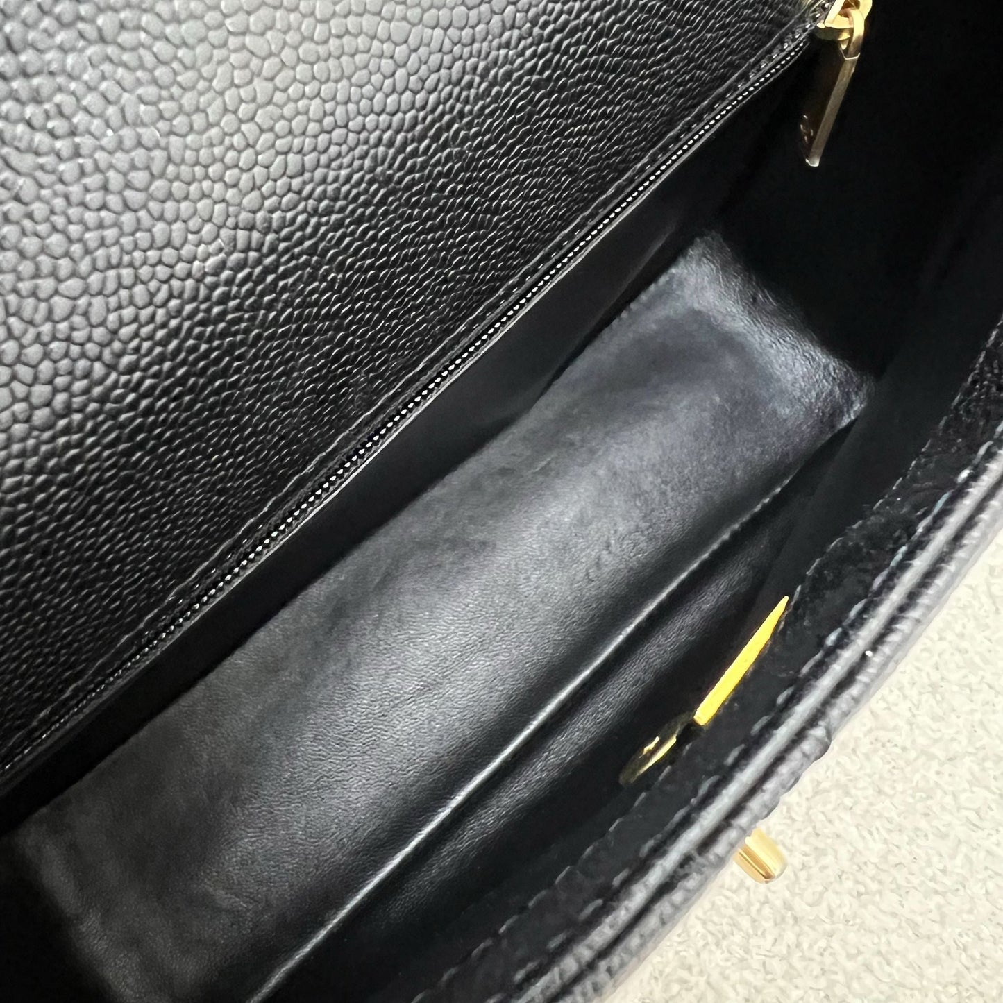 Chanel 24P Heart Adjustable Chain Small / Medium 24cm Flap Bag in Black Caviar AGHW (Model: AS3921)