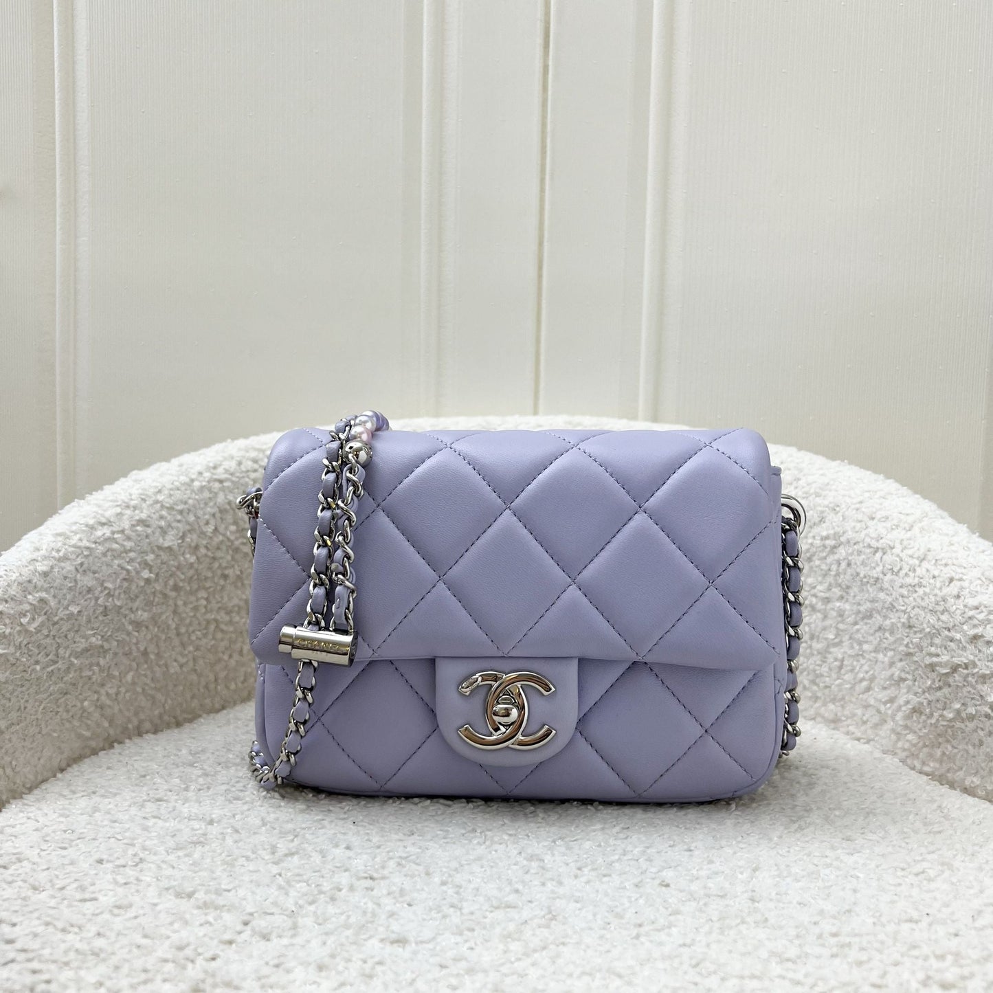 Chanel 21K Perfect Mini Flap Bag in Lilac Lambskin with Pearl and Leather Chain (Adjustable) AGHW