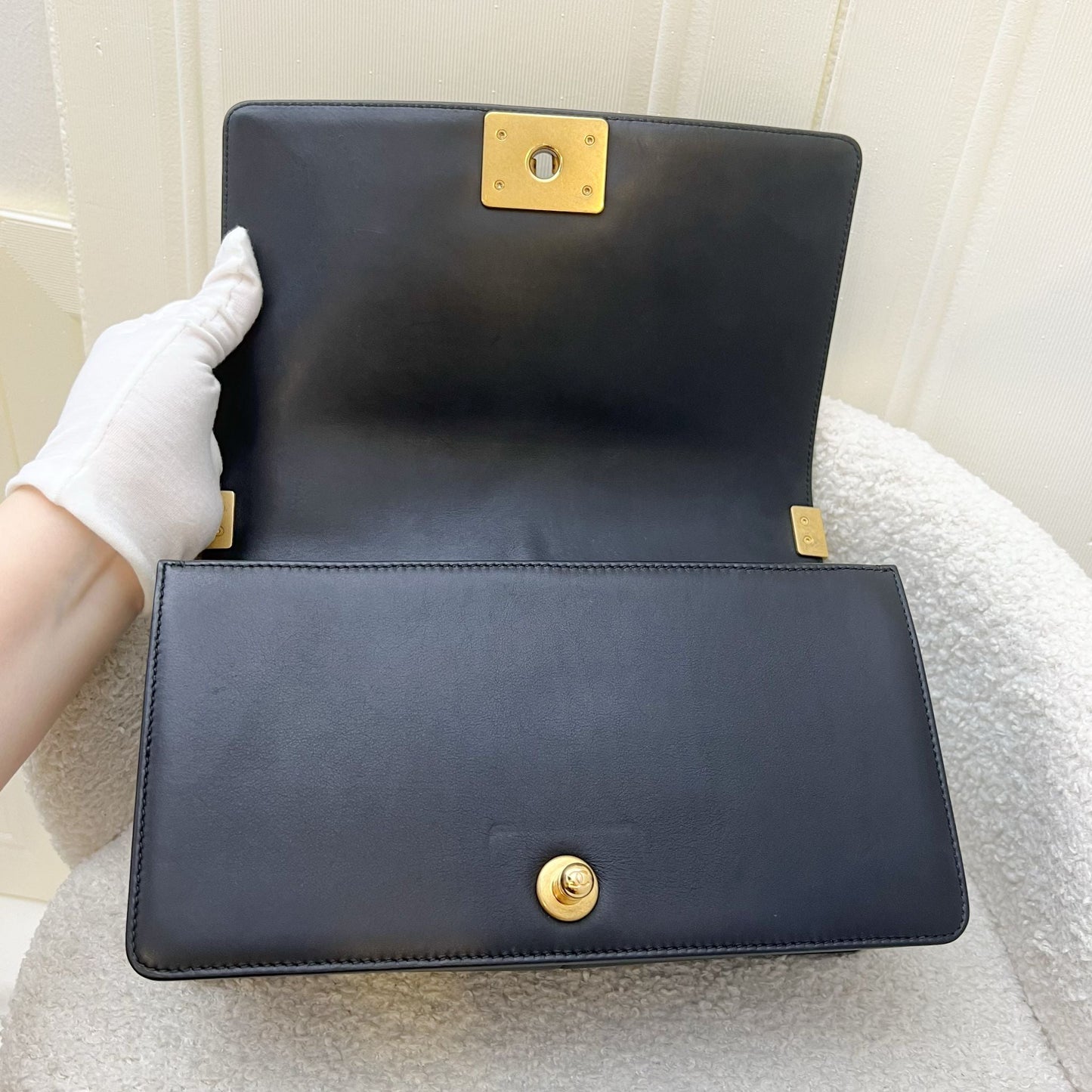 Chanel Medium 25cm Boy Flap in Chevron Quilted Black Leather / Caviar and AGHW