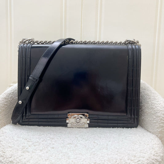 Chanel Medium 25cm Boy Flap in Black Shiny Calfskin and SHW