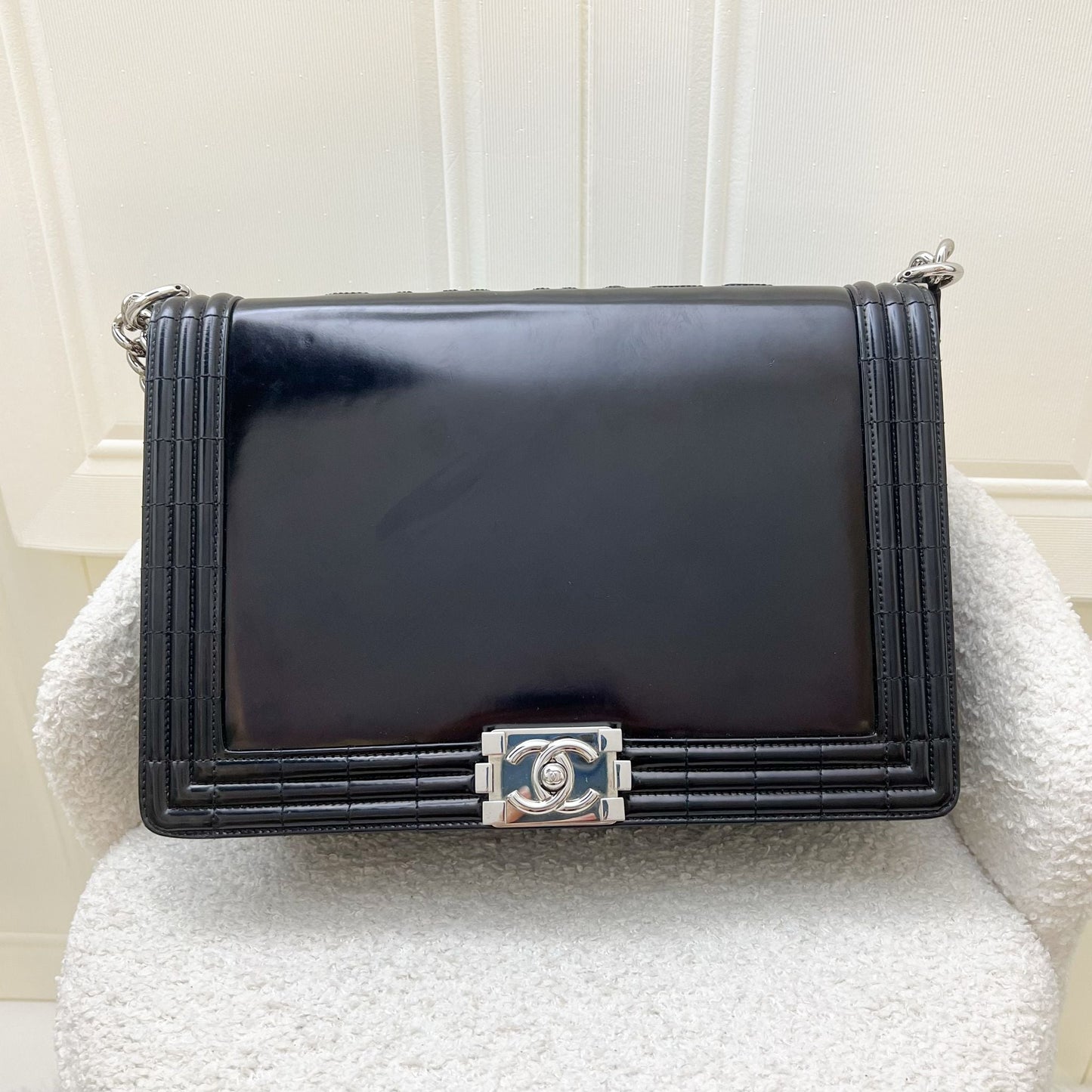 Chanel Medium 25cm Boy Flap in Black Shiny Calfskin and SHW