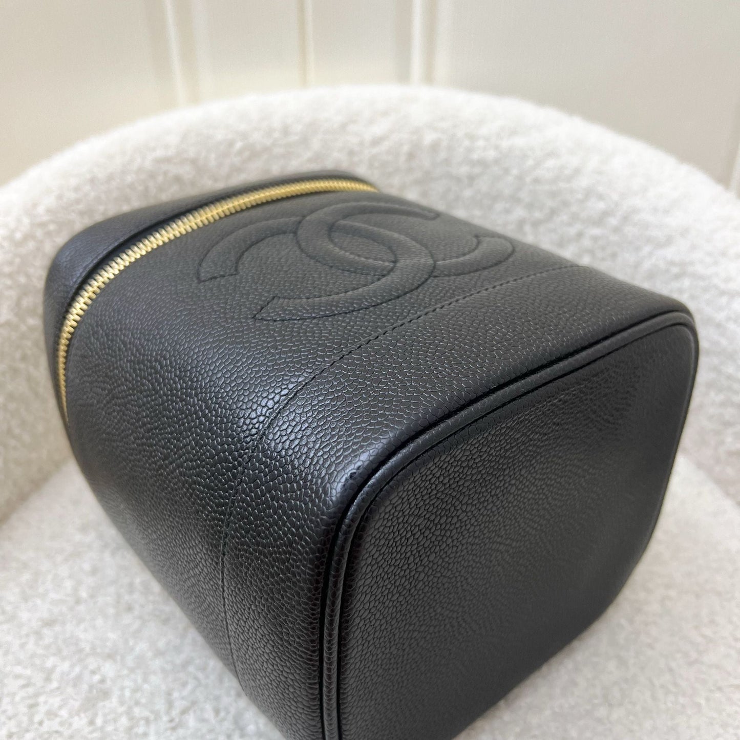 Chanel Vintage Vertical Vanity in Black Caviar and GHW