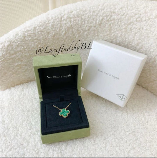 Van Cleef & Arpels VCA Vintage Alhambra Pendant, Yellow Gold, Malachite
