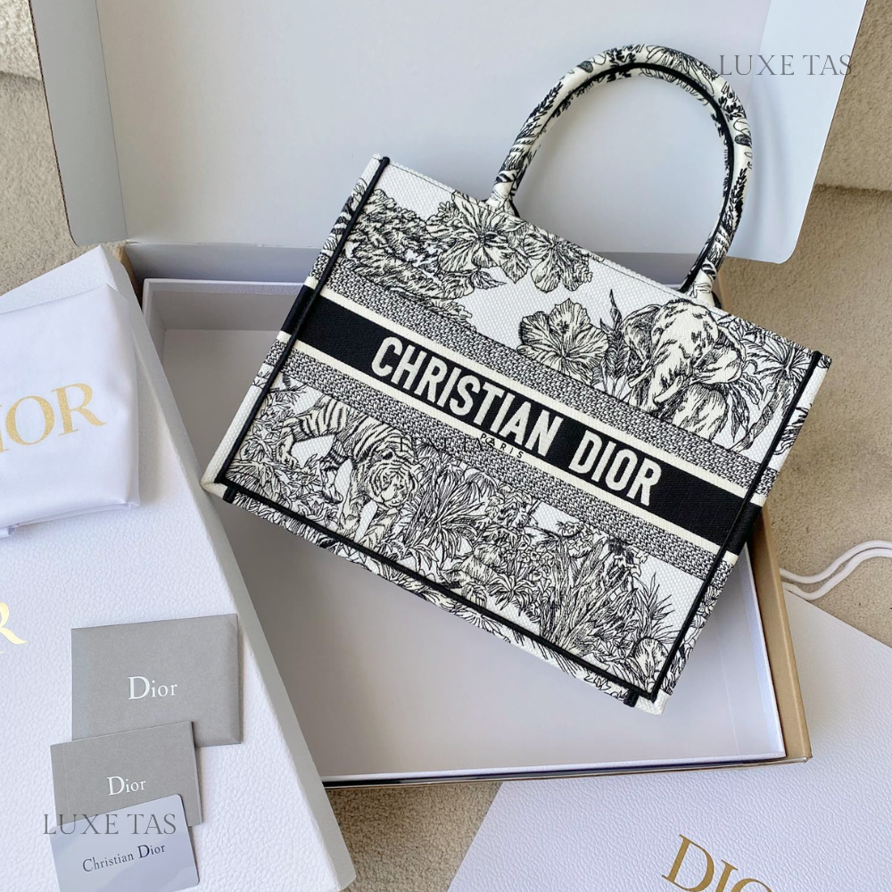 White and Black Toile de Jouy Voyage Embroidery Medium D Book Tote Tote Bag for Women