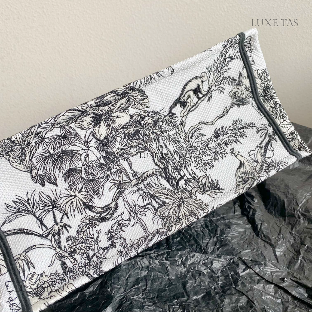 White and Black Toile de Jouy Voyage Embroidery Medium D Book Tote Tote Bag for Women