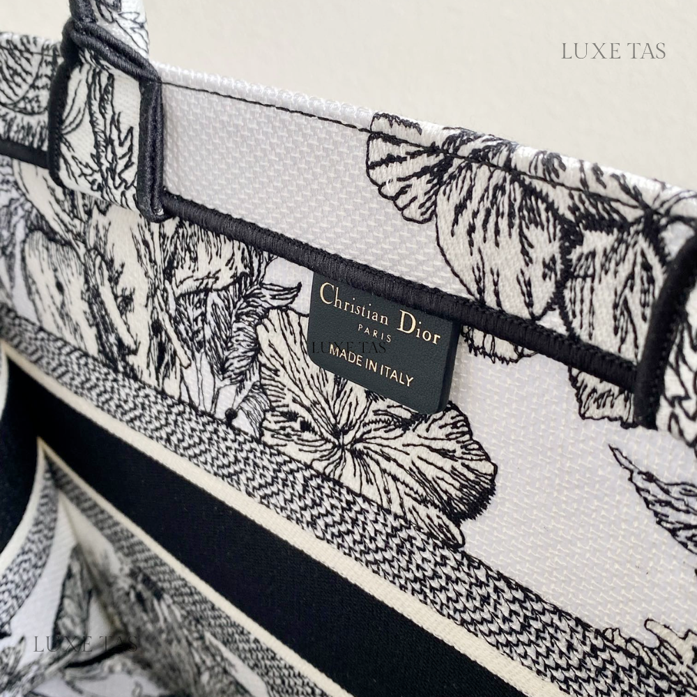 White and Black Toile de Jouy Voyage Embroidery Medium D Book Tote Tote Bag for Women