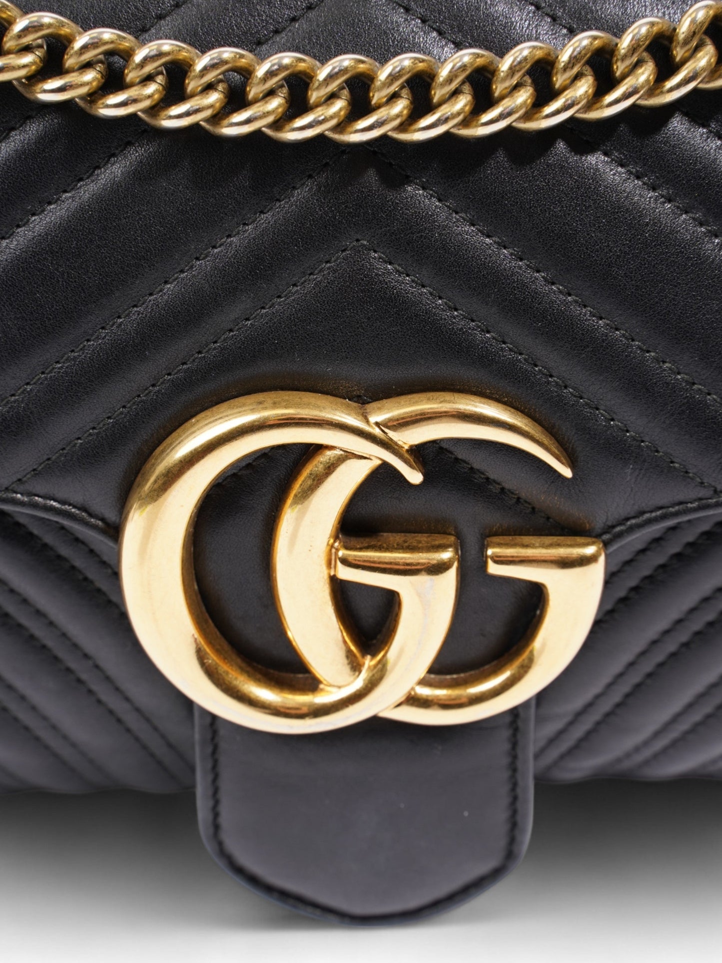 Gucci GG Marmont Black Matelasse Leather Medium