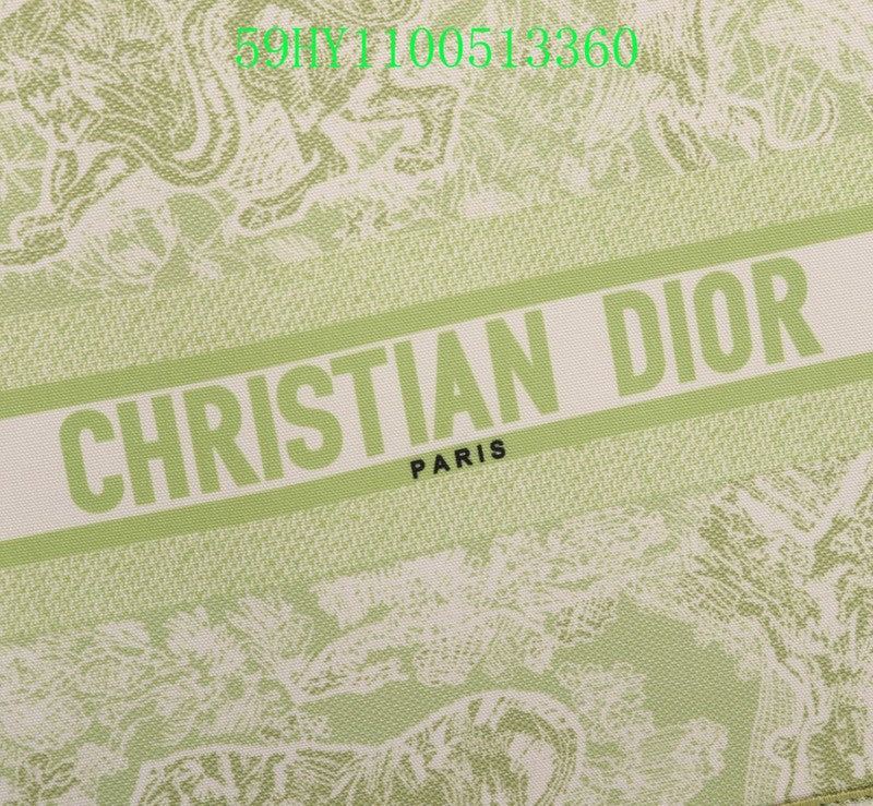 Christian Dior Luxury Bag - The Tote   196