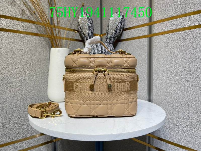 Christian Dior Luxury - The Tote   674