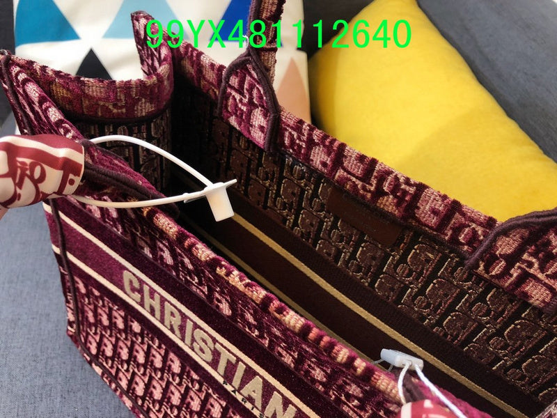 Christian Dior Luxury Bag - The Tote   393