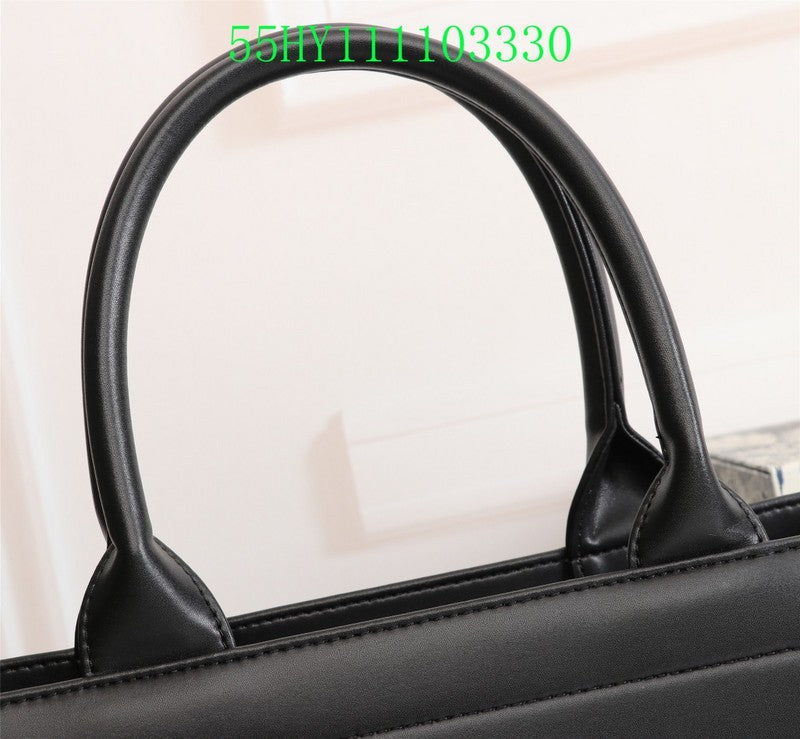 Christian Dior Luxury Bag - The Tote   239