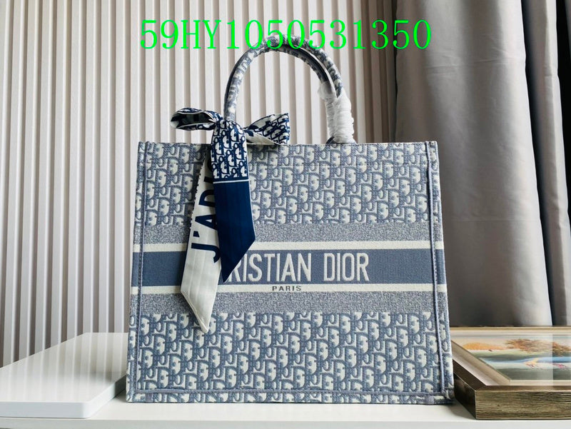 Christian Dior Luxury Bag - The Tote   257