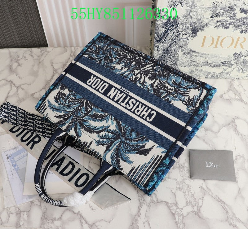 Christian Dior Luxury Bag - The Tote   231