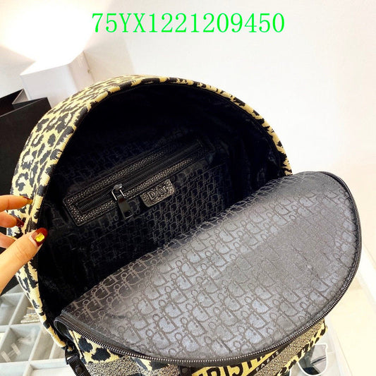 Christian Dior Luxury - The Tote   704