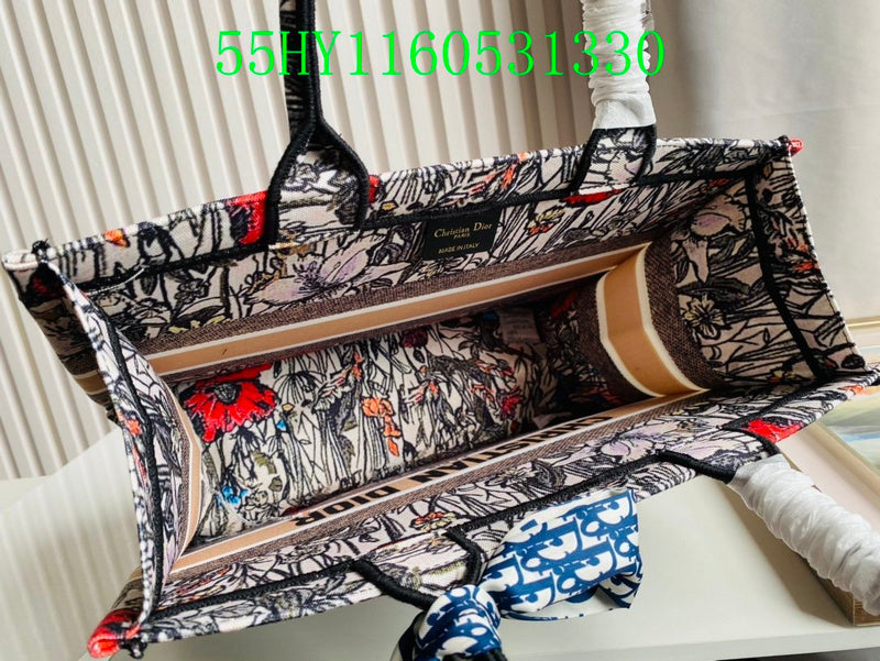 Christian Dior Luxury Bag - The Tote   250