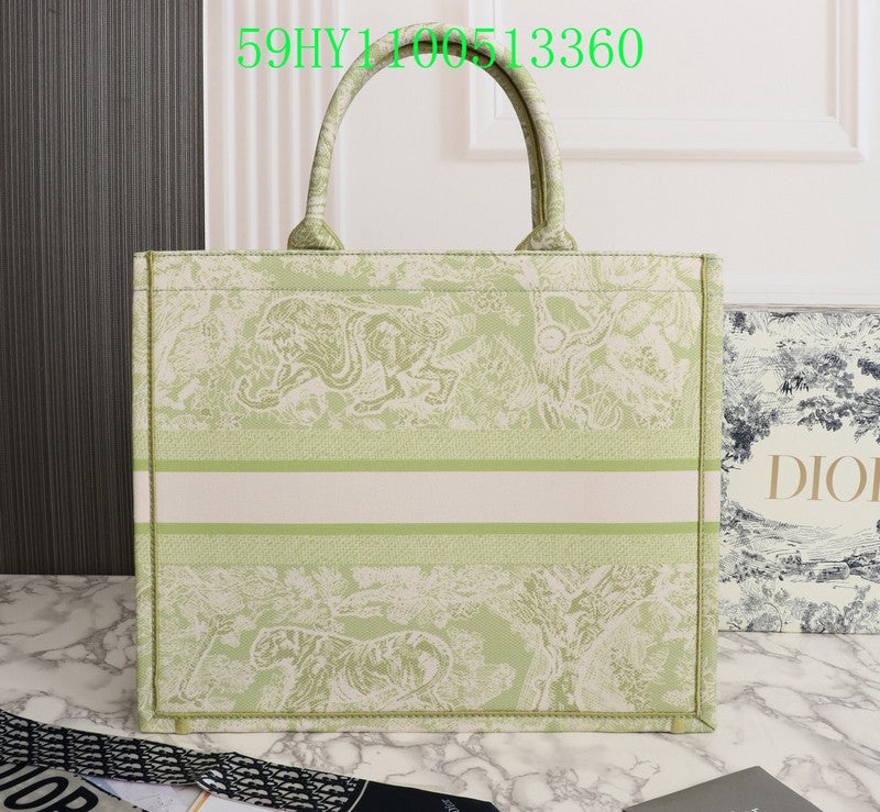 Christian Dior Luxury Bag - The Tote   196