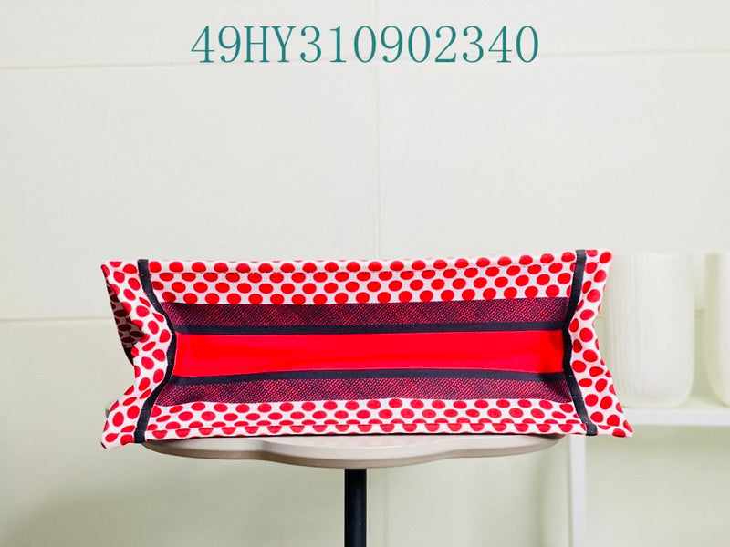 Christian Dior Luxury - The Tote   358