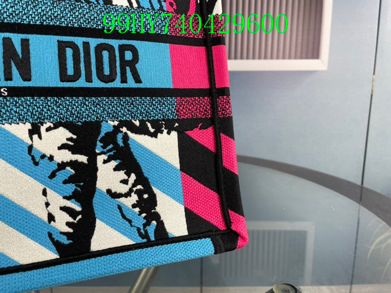 Christian Dior Luxury Bag - The Tote   305