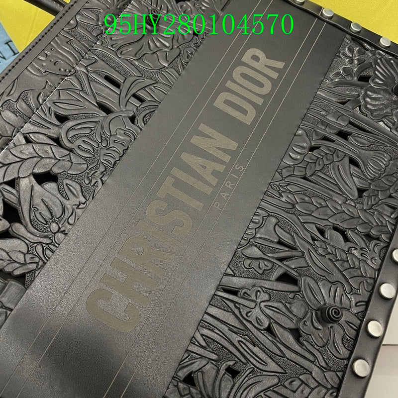 Christian Dior Luxury Bag - The Tote   318