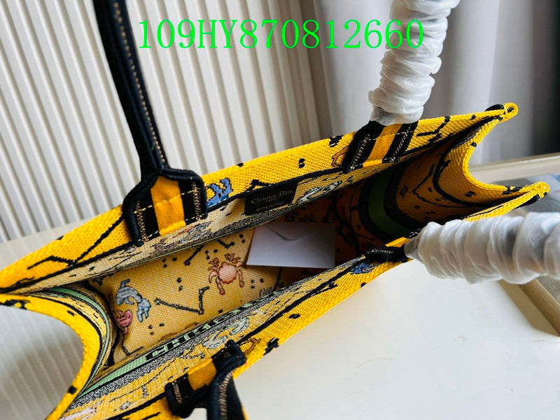 Christian Dior Luxury Bag - The Tote   278