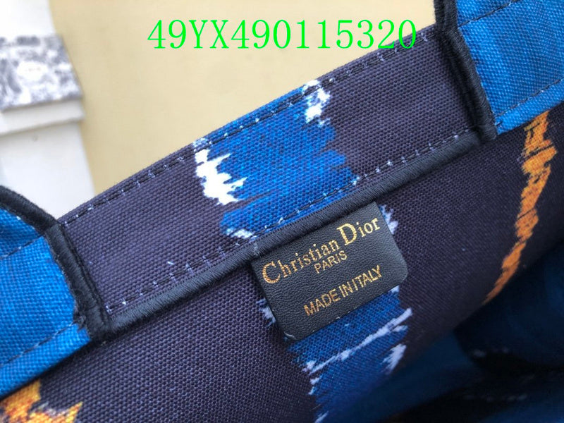 Christian Dior Luxury Bag - The Tote   359