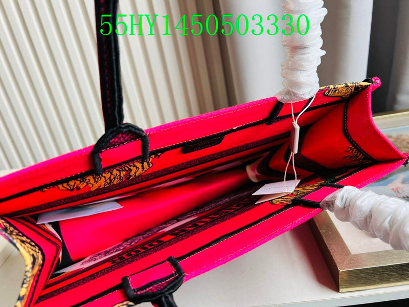 Christian Dior Luxury Bag - The Tote   288