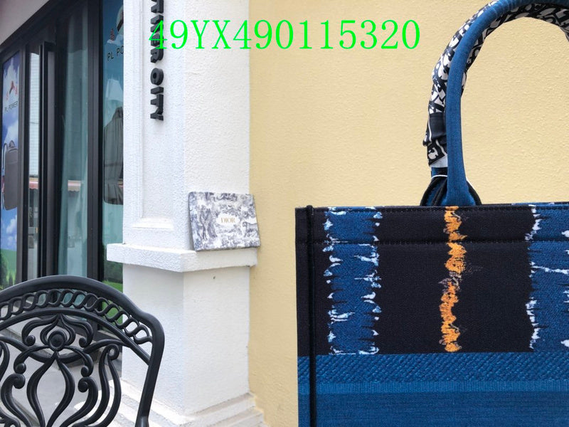 Christian Dior Luxury Bag - The Tote   359