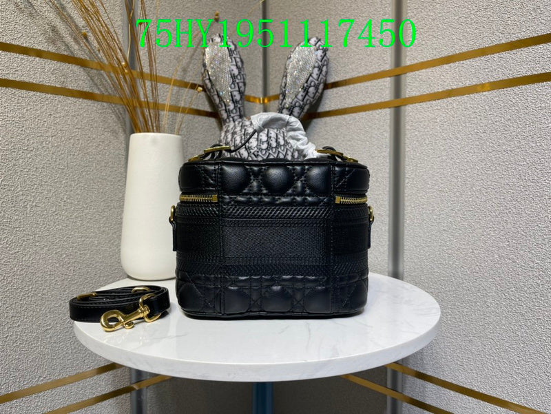 Christian Dior Luxury - The Tote   675