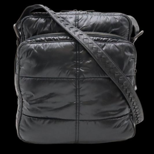 Black Leather Bottega Veneta Shoulder Bag