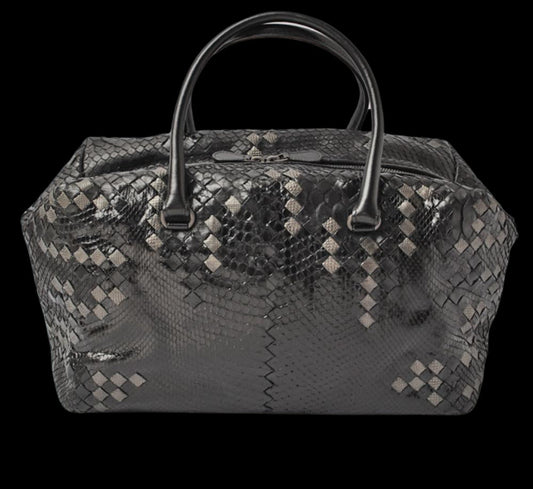 Black Leather Bottega Veneta Handbag