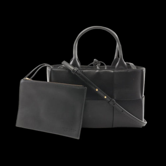 Black Leather Bottega Veneta Tote
