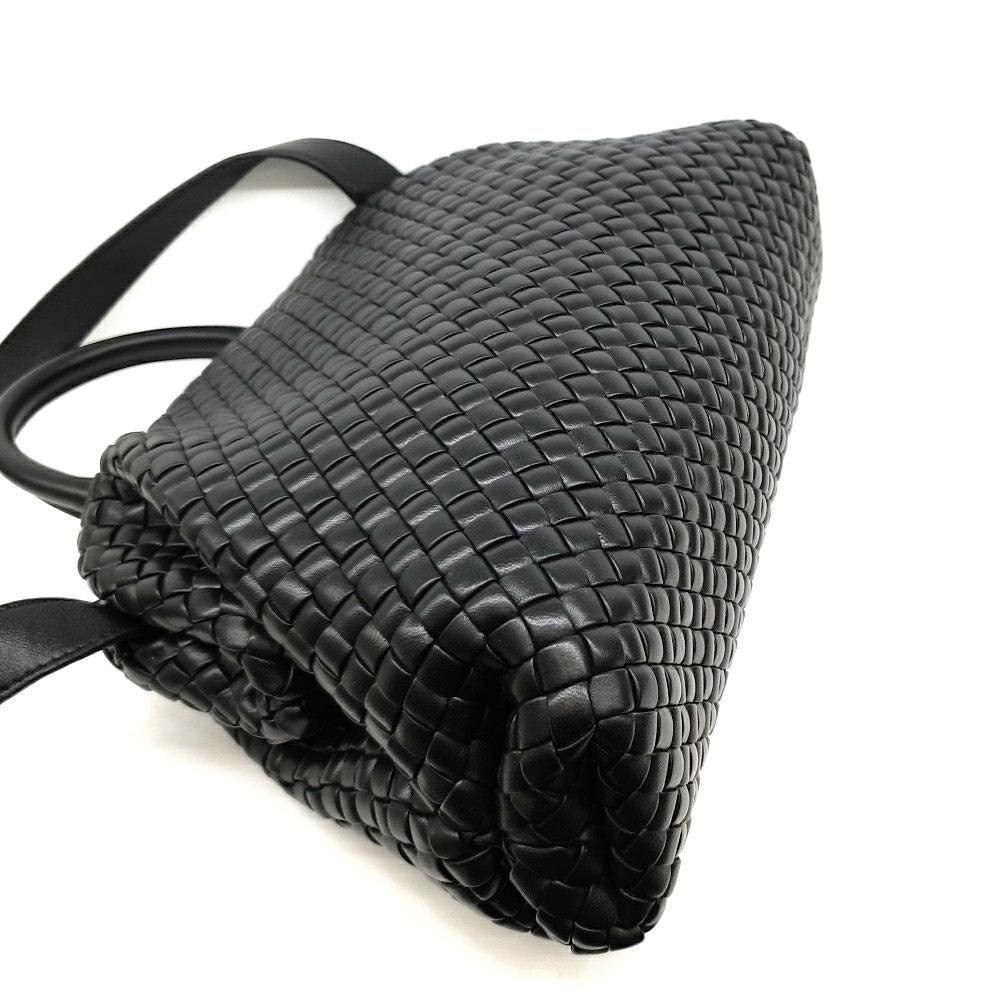 Black Leather Bottega Veneta Handbag