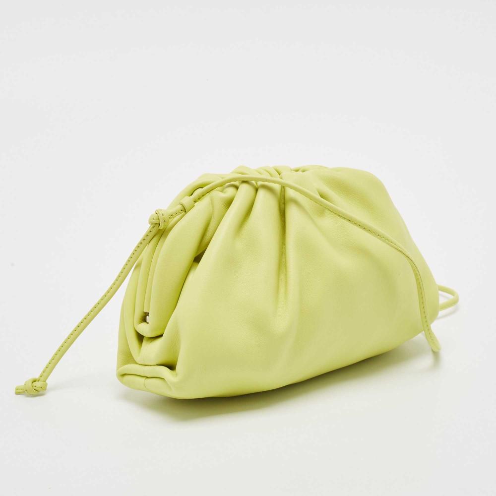 Green Leather Bottega Veneta Pouches