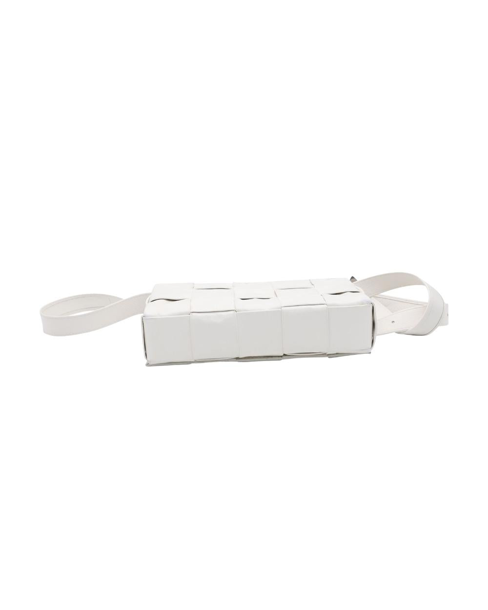 White Leather Bottega Veneta Cassette Bag