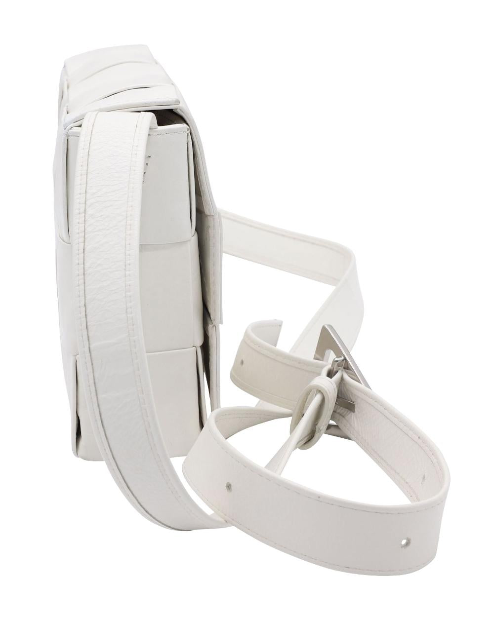 White Leather Bottega Veneta Cassette Bag