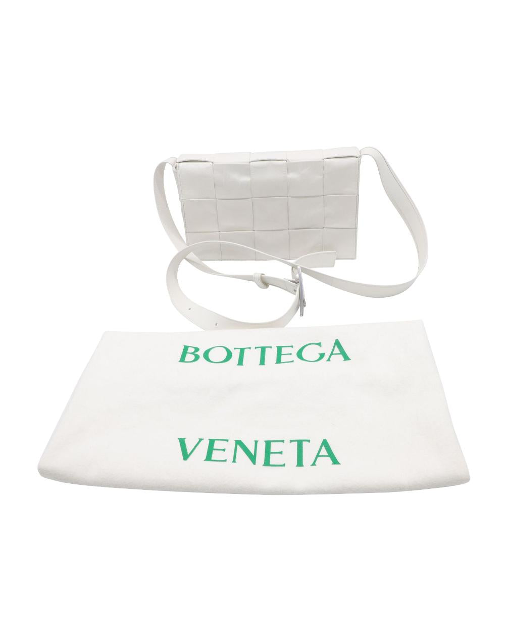 White Leather Bottega Veneta Cassette Bag