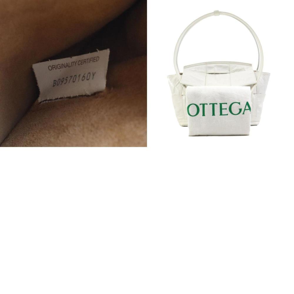 White Leather Bottega Veneta Shoulder Bag