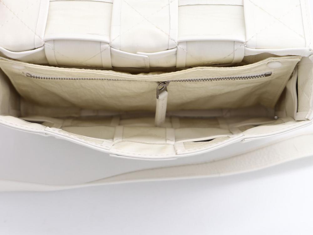 White Leather Bottega Veneta Cassette Bag