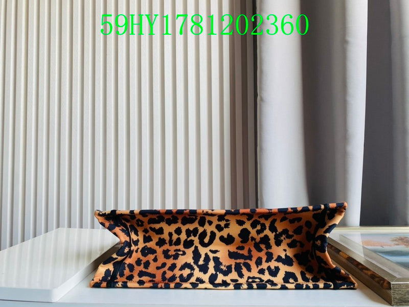 Christian Dior Luxury Bag - The Tote   327