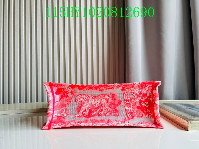 Christian Dior Luxury Bag - The Tote   264