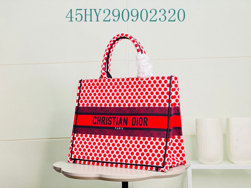 Christian Dior Luxury Bag - The Tote   361