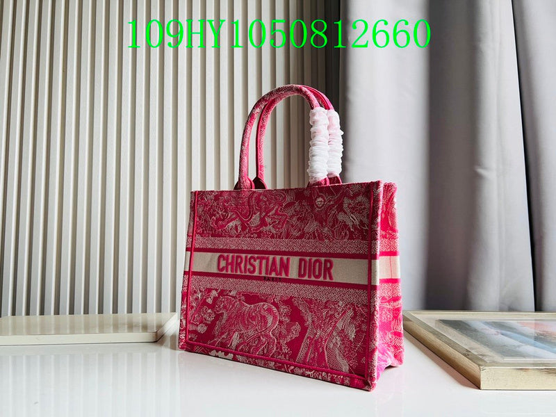 Christian Dior Luxury Bag - The Tote   263