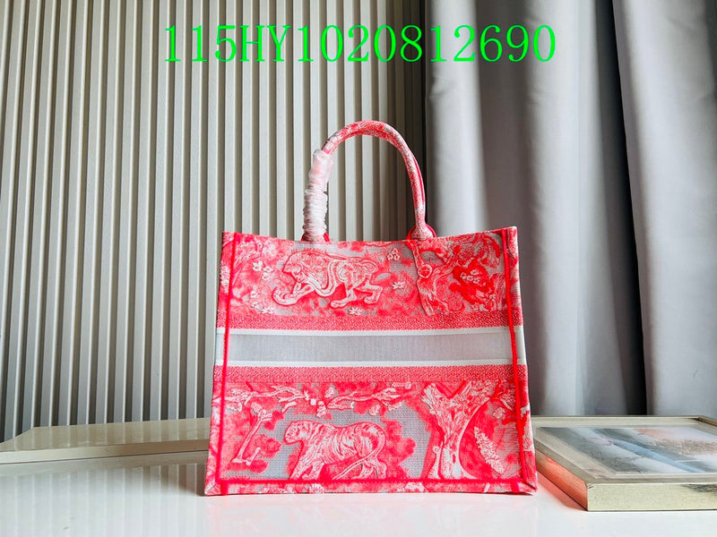Christian Dior Luxury Bag - The Tote   264