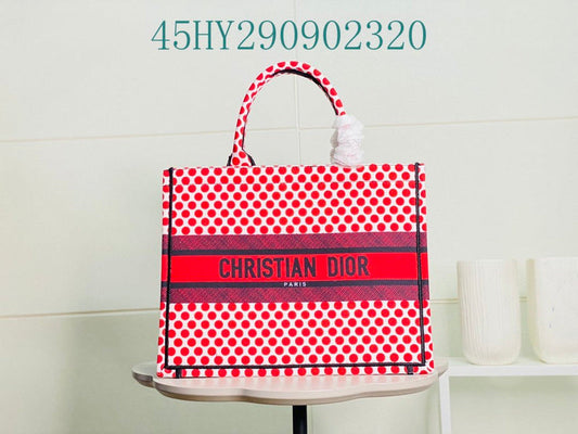 Christian Dior Luxury Bag - The Tote   361