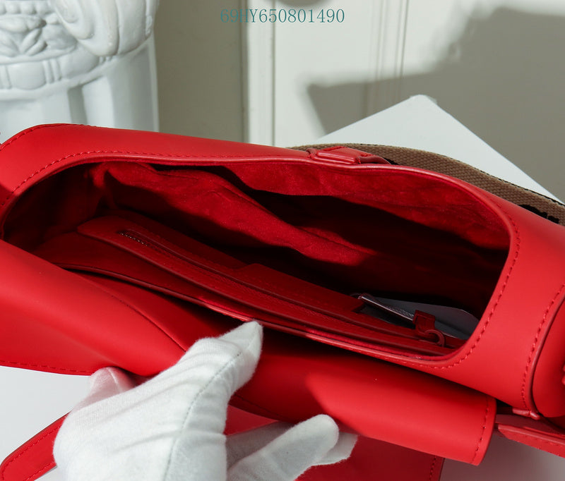 Christian Dior Luxury Bag - The Tote   584