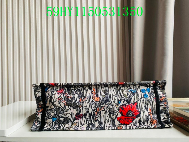 Christian Dior Luxury Bag - The Tote   249