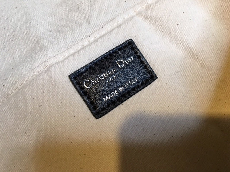 Christian Dior Luxury - The Tote   766
