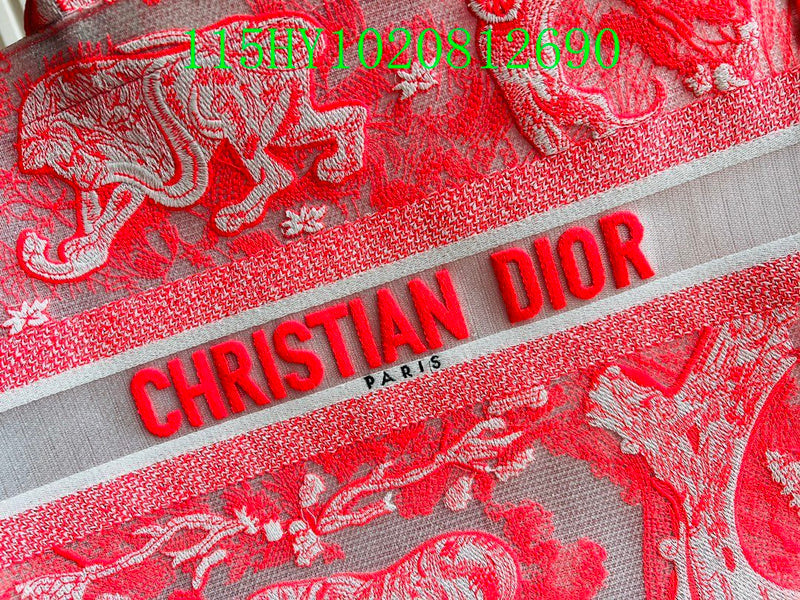 Christian Dior Luxury Bag - The Tote   264