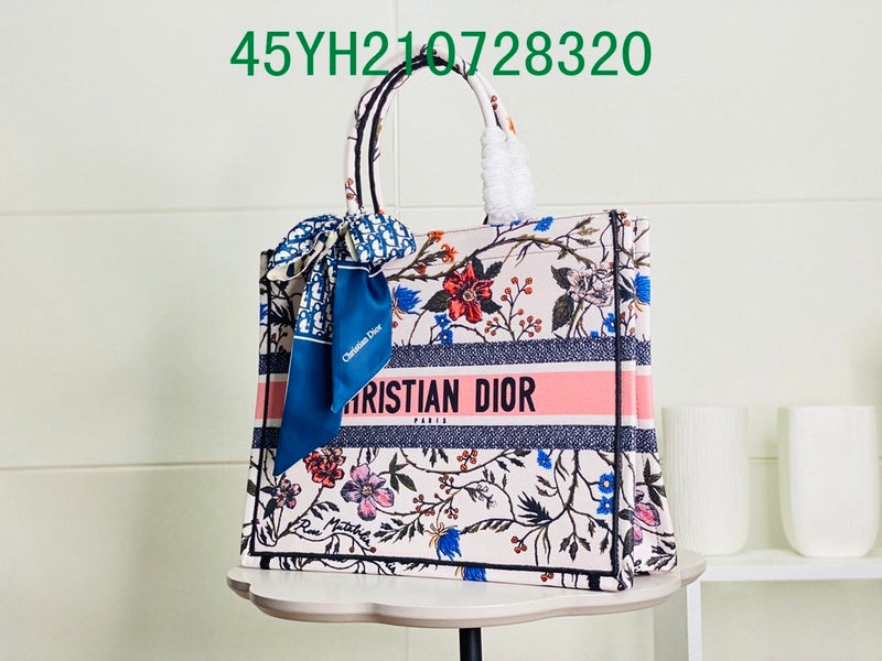 Christian Dior Luxury Bag - The Tote   366