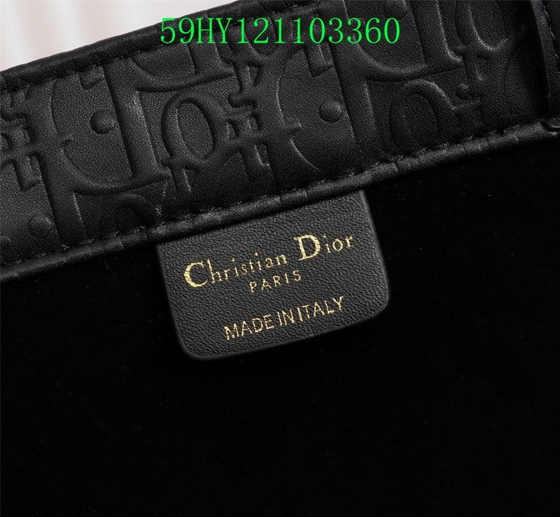Christian Dior Luxury Bag - The Tote   236